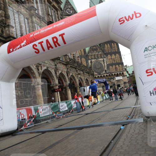 05.10.2025 - 20. swb-Marathon Bremen Yannick Fuchs http://msf.ph/oto/9272146 05.10.2025 12:17:55 Ziel 404, 1739 meine-sportfotos.de