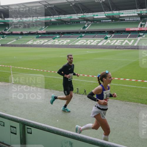 05.10.2025 - 20. swb-Marathon Bremen Michael Burmester http://msf.ph/oto/9272153 05.10.2025 12:45:50 Laufen im Stadion 349, 649, 852, 943, 1091, 1146, 1307, 1790, 1883, 2228, 2545, 3197, 3218, 3807, 4786, 5132, 5588, 6150, 7028, 7440, 7526, 8747, 109, 1055, 1631, 2666, 2719, 3218, 3327, 3342, 4571, 6302, 6996, 8828, 9130 meine-sportfotos.de