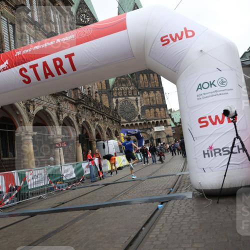 05.10.2025 - 20. swb-Marathon Bremen Yannick Fuchs http://msf.ph/oto/9272180 05.10.2025 12:17:55 Ziel 404, 1739 meine-sportfotos.de