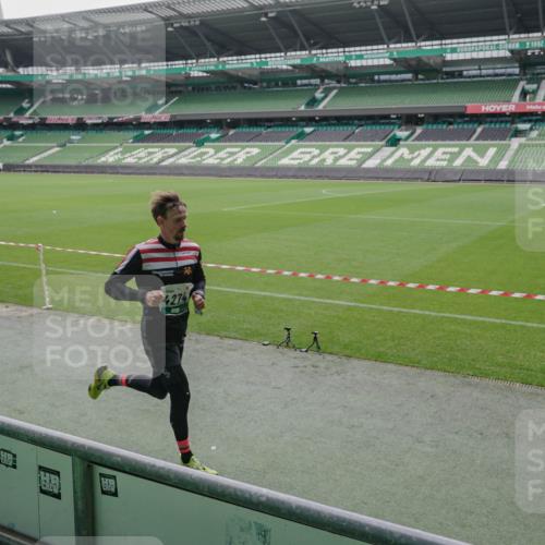 05.10.2025 - 20. swb-Marathon Bremen Michael Burmester http://msf.ph/oto/9272184 05.10.2025 12:46:02 Laufen im Stadion 256, 281, 349, 649, 852, 943, 1091, 1146, 1307, 1883, 2163, 2228, 2545, 3197, 3381, 3807, 4274, 4617, 4786, 5132, 5588, 6150, 6849, 7028, 7440, 7526, 1055, 1790, 3218, 3327, 4571, 6996, 8747, 8828, 9130 meine-sportfotos.de