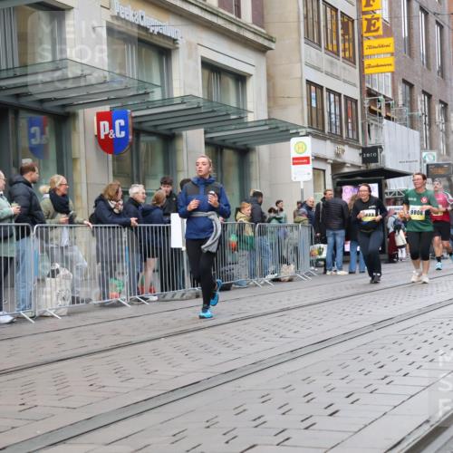 05.10.2025 - 20. swb-Marathon Bremen Strokosch-Dieckow http://msf.ph/oto/9272192 05.10.2025 11:09:51 Ziel 7799, 8533, 9288, 9470, 9476, 9554, 9561, 9734, 9760, 9806, 10082, 10189, 10280, 10383, 10435, 10515, 10563, 10596, 10659, 10885, 10969, 11204, 11261, 11333, 11401, 11405, 11536, 11634, 11748, 7799, 8533, 9288, 9470, 9476, 9554, 9561, 9734, 9760, 9806, 10082, 10189, 10280, 10383, 10435, 10515, 10563, 10596, 10659, 10885, 10969, 11204, 11261, 11333, 11401, 11405 meine-sportfotos.de
