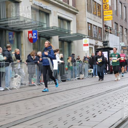 05.10.2025 - 20. swb-Marathon Bremen Strokosch-Dieckow http://msf.ph/oto/9272205 05.10.2025 11:09:51 Ziel 7799, 8533, 9288, 9470, 9476, 9554, 9561, 9734, 9760, 9806, 10082, 10189, 10280, 10383, 10435, 10515, 10563, 10596, 10659, 10885, 10969, 11204, 11261, 11333, 11401, 11405, 11536, 11634, 11748, 7799, 8533, 9288, 9470, 9476, 9554, 9561, 9734, 9760, 9806, 10082, 10189, 10280, 10383, 10435, 10515, 10563, 10596, 10659, 10885, 10969, 11204, 11261, 11333, 11401, 11405 meine-sportfotos.de