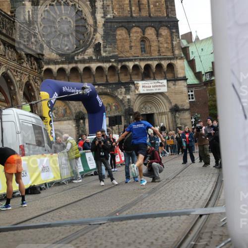 05.10.2025 - 20. swb-Marathon Bremen Yannick Fuchs http://msf.ph/oto/9272232 05.10.2025 12:17:57 Ziel 404, 1739 meine-sportfotos.de