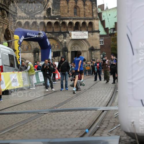05.10.2025 - 20. swb-Marathon Bremen Yannick Fuchs http://msf.ph/oto/9272251 05.10.2025 12:17:57 Ziel 404, 1739 meine-sportfotos.de