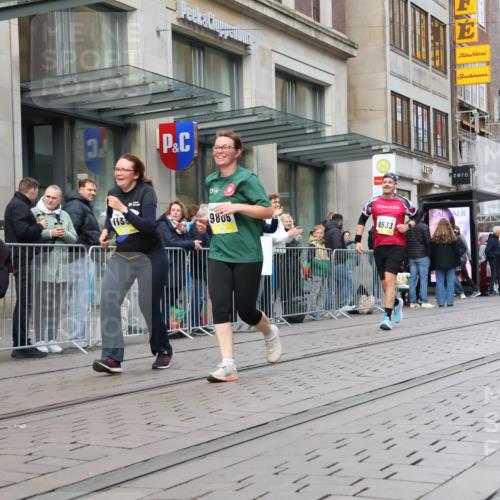05.10.2025 - 20. swb-Marathon Bremen Strokosch-Dieckow http://msf.ph/oto/9272267 05.10.2025 11:09:54 Ziel 7799, 8225, 8533, 9470, 9476, 9554, 9561, 9734, 9806, 9895, 10082, 10189, 10280, 10288, 10383, 10552, 10563, 10596, 10659, 10969, 11204, 11261, 11333, 11388, 11401, 11536, 11634, 7799, 8225, 8533, 9470, 9476, 9554, 9561, 9734, 9806, 9895, 10082, 10189, 10280, 10288, 10383, 10552, 10563, 10596, 10659, 10969, 11204, 11261, 11333, 11388, 11401 meine-sportfotos.de