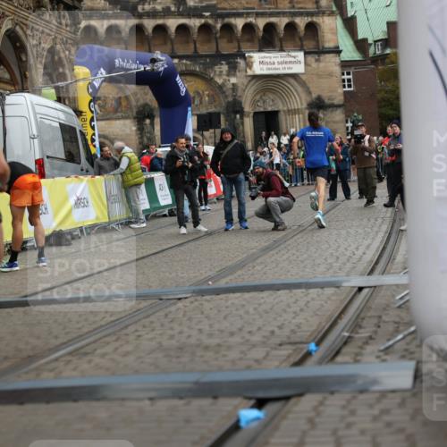 05.10.2025 - 20. swb-Marathon Bremen Yannick Fuchs http://msf.ph/oto/9272274 05.10.2025 12:17:57 Ziel 404, 1739 meine-sportfotos.de