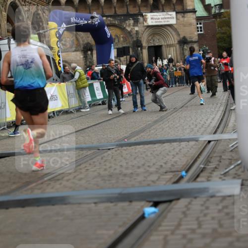 05.10.2025 - 20. swb-Marathon Bremen Yannick Fuchs http://msf.ph/oto/9272299 05.10.2025 12:17:58 Ziel 404, 1739 meine-sportfotos.de