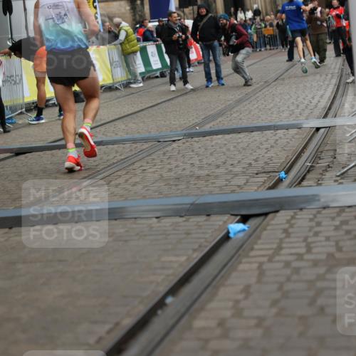 05.10.2025 - 20. swb-Marathon Bremen Yannick Fuchs http://msf.ph/oto/9272316 05.10.2025 12:17:58 Ziel 404, 1739 meine-sportfotos.de