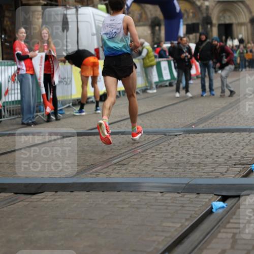 05.10.2025 - 20. swb-Marathon Bremen Yannick Fuchs http://msf.ph/oto/9272327 05.10.2025 12:17:58 Ziel 404, 1739 meine-sportfotos.de