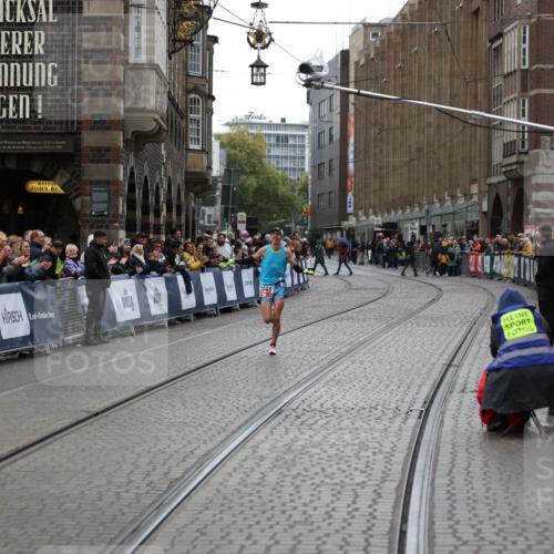 05.10.2025 - 20. swb-Marathon Bremen Yannick Fuchs http://msf.ph/oto/9272376 05.10.2025 12:19:13 Ziel 2049 meine-sportfotos.de