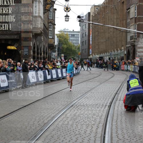 05.10.2025 - 20. swb-Marathon Bremen Yannick Fuchs http://msf.ph/oto/9272388 05.10.2025 12:19:13 Ziel 2049 meine-sportfotos.de