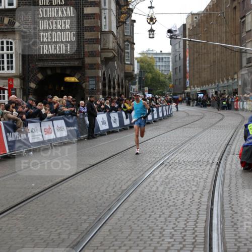 05.10.2025 - 20. swb-Marathon Bremen Yannick Fuchs http://msf.ph/oto/9272468 05.10.2025 12:19:14 Ziel 2049 meine-sportfotos.de