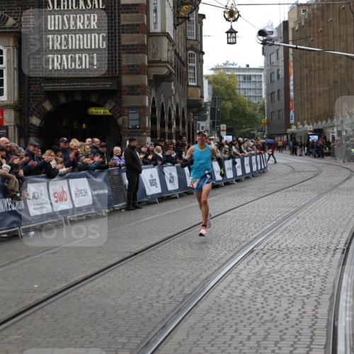05.10.2025 - 20. swb-Marathon Bremen Yannick Fuchs http://msf.ph/oto/9272482 05.10.2025 12:19:14 Ziel 2049 meine-sportfotos.de