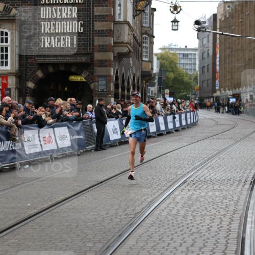 05.10.2025 - 20. swb-Marathon Bremen Yannick Fuchs http://msf.ph/oto/9272498 05.10.2025 12:19:14 Ziel 2049 meine-sportfotos.de