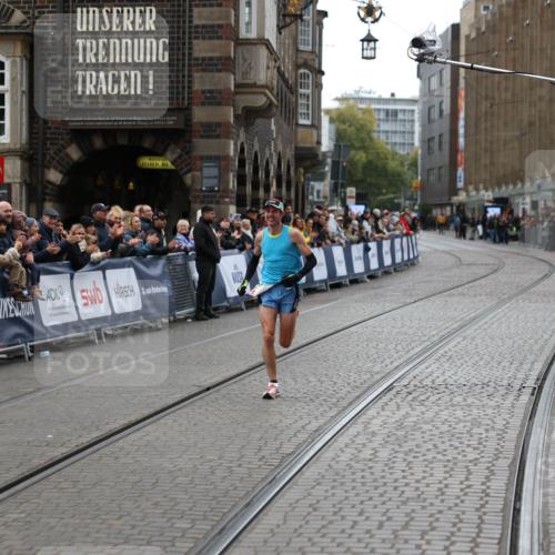 05.10.2025 - 20. swb-Marathon Bremen Yannick Fuchs http://msf.ph/oto/9272508 05.10.2025 12:19:14 Ziel 2049 meine-sportfotos.de