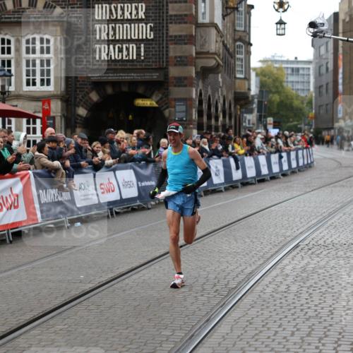 05.10.2025 - 20. swb-Marathon Bremen Yannick Fuchs http://msf.ph/oto/9272583 05.10.2025 12:19:15 Ziel 2049 meine-sportfotos.de