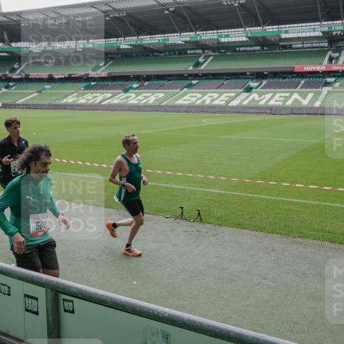 05.10.2025 - 20. swb-Marathon Bremen Michael Burmester http://msf.ph/oto/9272589 05.10.2025 12:46:58 Laufen im Stadion 223, 265, 391, 502, 505, 545, 609, 818, 862, 891, 1246, 1521, 1635, 2163, 2276, 2585, 2939, 3054, 3084, 3381, 4758, 4848, 4966, 4988, 6295, 6849, 7583, 7675, 256, 281, 2228, 4274, 4617, 6849 meine-sportfotos.de