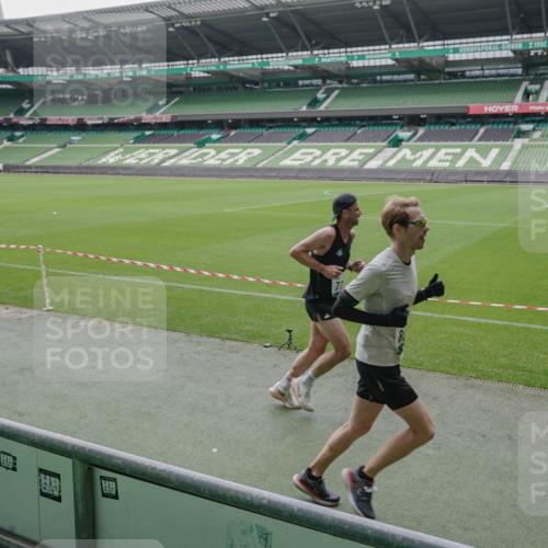 05.10.2025 - 20. swb-Marathon Bremen Michael Burmester http://msf.ph/oto/9272694 05.10.2025 12:47:13 Laufen im Stadion 223, 265, 391, 442, 502, 505, 545, 609, 770, 818, 862, 891, 1246, 1521, 1635, 2472, 2482, 2613, 2872, 2939, 3054, 3061, 3084, 4215, 4255, 4758, 4848, 4966, 4988, 5656, 5831, 6295, 7070, 7170, 7583, 8013, 256, 281, 2163, 2276, 2585, 3054, 3381, 4617, 6849, 7675 meine-sportfotos.de