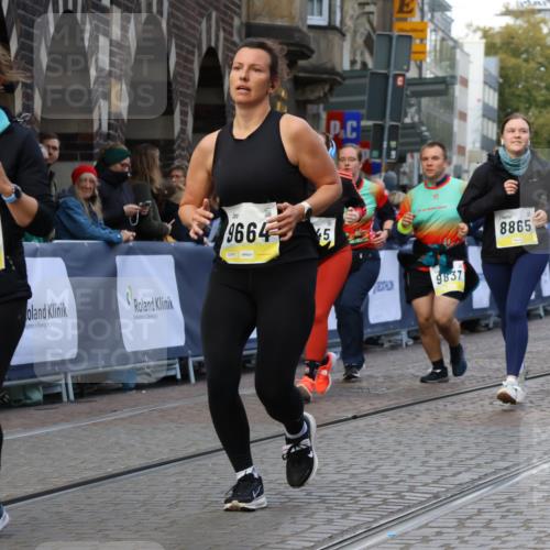 05.10.2025 - 20. swb-Marathon Bremen Strokosch-Dieckow http://msf.ph/oto/9272770 05.10.2025 11:11:06 Ziel 8865, 9245, 9273, 9664, 9822, 9823, 9836, 9837, 9948, 10415, 11257, 11395, 11580 meine-sportfotos.de
