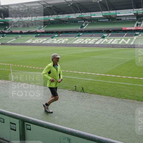 05.10.2025 - 20. swb-Marathon Bremen Michael Burmester http://msf.ph/oto/9272804 05.10.2025 12:47:28 Laufen im Stadion 223, 265, 344, 346, 391, 442, 502, 505, 545, 564, 656, 770, 818, 862, 1205, 1635, 1642, 2472, 2482, 2613, 2656, 2872, 2939, 3061, 4215, 4255, 4291, 4313, 4966, 4988, 5656, 5831, 6295, 7070, 7170, 7176, 7492, 8013, 609, 891, 1246, 1521, 3054, 3084, 4758, 4848, 7583 meine-sportfotos.de