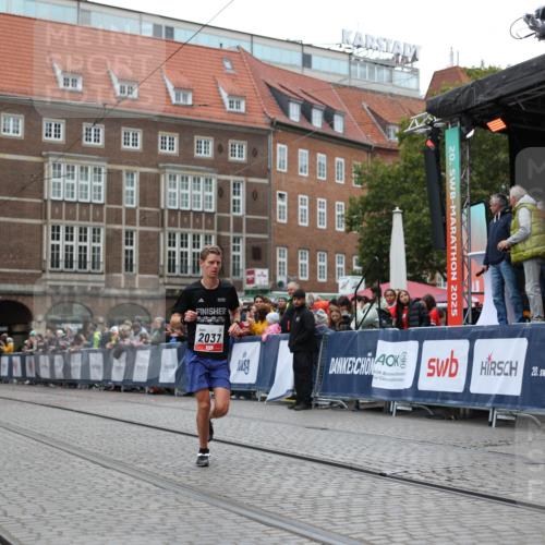 05.10.2025 - 20. swb-Marathon Bremen Yannick Fuchs http://msf.ph/oto/9272833 05.10.2025 12:20:30 Ziel 2037 meine-sportfotos.de