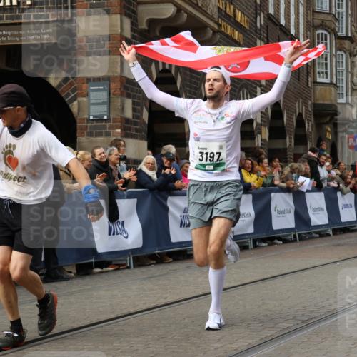 05.10.2025 - 20. swb-Marathon Bremen Strokosch-Dieckow http://msf.ph/oto/9272858 05.10.2025 13:03:02 Ziel 45, 2036, 2141, 2939, 3197, 4629, 7675 meine-sportfotos.de