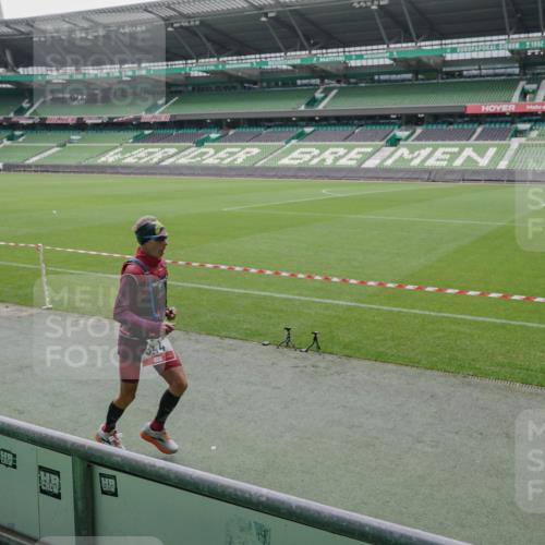 05.10.2025 - 20. swb-Marathon Bremen Michael Burmester http://msf.ph/oto/9272890 05.10.2025 12:47:37 Laufen im Stadion 223, 265, 344, 346, 391, 442, 505, 545, 564, 656, 770, 862, 1205, 1526, 1635, 1642, 1646, 2360, 2472, 2482, 2613, 2656, 2872, 2939, 3061, 4215, 4255, 4291, 4313, 4966, 4988, 5656, 5831, 6295, 6804, 7070, 7170, 7176, 7492, 7900, 8013, 502, 545, 609, 818, 862, 1246, 1521, 3084, 4848, 7583 meine-sportfotos.de