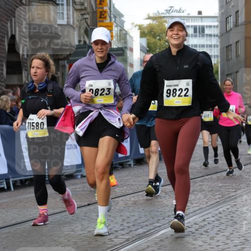 05.10.2025 - 20. swb-Marathon Bremen Strokosch-Dieckow http://msf.ph/oto/9272983 05.10.2025 11:11:10 Ziel 8865, 9245, 9264, 9273, 9479, 9664, 9822, 9823, 9836, 9837, 9948, 10183, 10614, 11158, 11257, 11568, 11578, 11580 meine-sportfotos.de