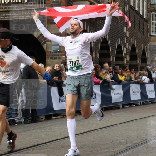 05.10.2025 - 20. swb-Marathon Bremen Strokosch-Dieckow http://msf.ph/oto/9272984 05.10.2025 13:03:02 Ziel 45, 2036, 2141, 2939, 3197, 4629, 7675 meine-sportfotos.de