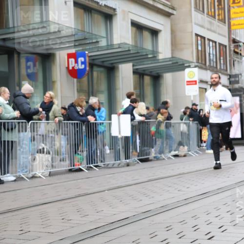 05.10.2025 - 20. swb-Marathon Bremen Strokosch-Dieckow http://msf.ph/oto/9273129 05.10.2025 11:10:56 Ziel 8865, 9011, 9245, 9264, 9273, 9386, 9479, 9664, 9822, 9823, 9836, 9837, 9948, 10183, 10614, 11083, 11158, 11257, 11395, 11568, 11578, 11580, 8865, 9011, 9245, 9264, 9273, 9386, 9479, 9664, 9822, 9823, 9836, 9837, 9948, 10183, 10614, 11083, 11158, 11257, 11395, 11568, 11578, 11580 meine-sportfotos.de