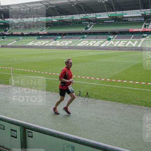 05.10.2025 - 20. swb-Marathon Bremen Michael Burmester http://msf.ph/oto/9273182 05.10.2025 12:48:13 Laufen im Stadion 344, 346, 564, 656, 1205, 1370, 1526, 1607, 1642, 1646, 1724, 2241, 2360, 2643, 2656, 2974, 3061, 3324, 3768, 3819, 4215, 4291, 4313, 4353, 5103, 5264, 5786, 5918, 6251, 6804, 7176, 7492, 7735, 7831, 7900, 8244, 8729, 8923, 8932, 391, 442, 770, 2472, 2482, 2613, 2872, 3061, 4215, 4255, 5656, 5831, 7070, 7170, 8013 meine-sportfotos.de
