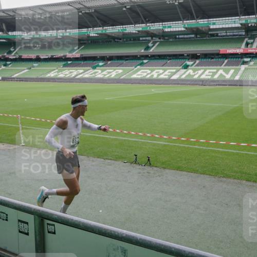 05.10.2025 - 20. swb-Marathon Bremen Michael Burmester http://msf.ph/oto/9273281 05.10.2025 12:48:22 Laufen im Stadion 492, 564, 1370, 1526, 1607, 1642, 1646, 1724, 2241, 2360, 2643, 2656, 2974, 3320, 3324, 3768, 3819, 4353, 5103, 5264, 5786, 5918, 6251, 6632, 6804, 7492, 7735, 7831, 7900, 8244, 8729, 8897, 8923, 8932, 344, 346, 442, 656, 770, 1205, 2472, 2482, 2613, 2872, 3061, 4215, 4255, 4291, 4313, 5656, 5831, 7070, 7170, 7176 meine-sportfotos.de