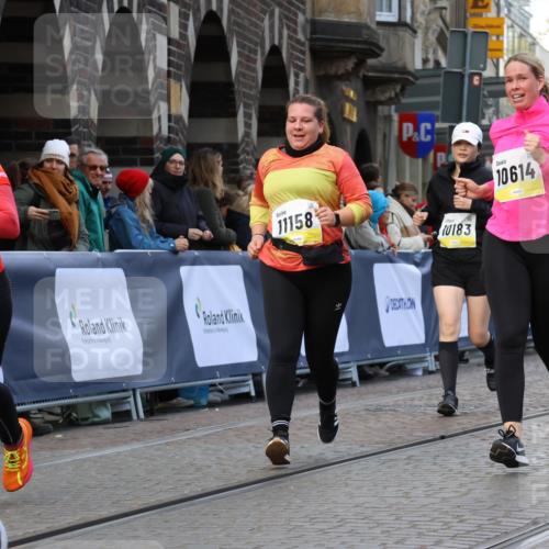 05.10.2025 - 20. swb-Marathon Bremen Strokosch-Dieckow http://msf.ph/oto/9273325 05.10.2025 11:11:14 Ziel 9011, 9245, 9264, 9273, 9386, 9479, 9822, 9823, 9836, 9837, 10183, 10614, 11158, 11568, 11578, 11580 meine-sportfotos.de