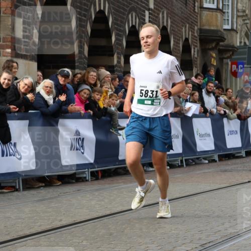 05.10.2025 - 20. swb-Marathon Bremen Strokosch-Dieckow http://msf.ph/oto/9273337 05.10.2025 13:03:15 Ziel 5831, 7526 meine-sportfotos.de