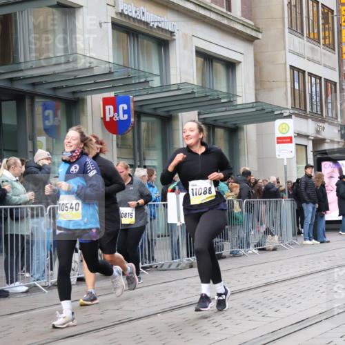 05.10.2025 - 20. swb-Marathon Bremen Strokosch-Dieckow http://msf.ph/oto/9273354 05.10.2025 11:11:27 Ziel 7007, 9420, 9453, 9648, 9680, 9784, 9999, 10058, 10235, 10236, 10264, 10333, 10540, 10815, 10839, 11088, 11172, 11191, 11215, 11563, 7007, 9420, 9453, 9648, 9680, 9784, 9999, 10058, 10235, 10236, 10264, 10333, 10540, 10815, 10839, 11088, 11172, 11191, 11215, 11563 meine-sportfotos.de
