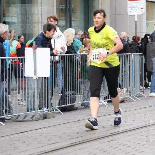 05.10.2025 - 20. swb-Marathon Bremen Strokosch-Dieckow http://msf.ph/oto/9273381 05.10.2025 11:11:29 Ziel 7007, 9420, 9453, 9648, 9680, 9784, 9867, 9999, 10058, 10235, 10236, 10264, 10333, 10540, 10815, 10839, 11088, 11172, 11191, 11215, 11563, 7007, 9420, 9453, 9648, 9680, 9784, 9867, 9999, 10058, 10235, 10236, 10264, 10333, 10540, 10815, 10839, 11088, 11172, 11191, 11215, 11563 meine-sportfotos.de