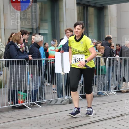 05.10.2025 - 20. swb-Marathon Bremen Strokosch-Dieckow http://msf.ph/oto/9273408 05.10.2025 11:11:30 Ziel 7007, 9420, 9648, 9680, 9726, 9784, 9867, 9999, 10058, 10235, 10236, 10333, 10540, 10815, 10839, 10849, 11088, 11172, 11215, 11563, 7007, 9420, 9648, 9680, 9726, 9784, 9867, 9999, 10058, 10235, 10236, 10333, 10540, 10815, 10839, 10849, 11088, 11172, 11215, 11563 meine-sportfotos.de