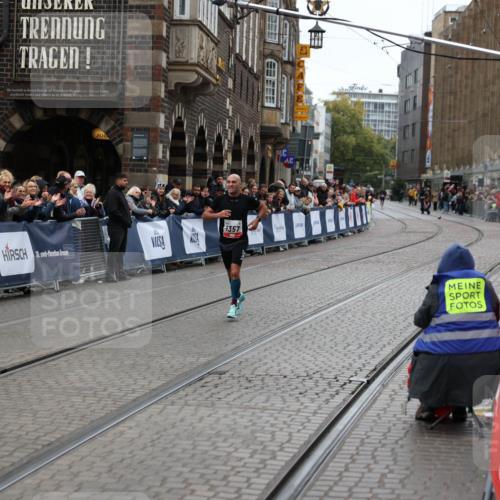 05.10.2025 - 20. swb-Marathon Bremen Yannick Fuchs http://msf.ph/oto/9273416 05.10.2025 12:25:04 Ziel 1357 meine-sportfotos.de