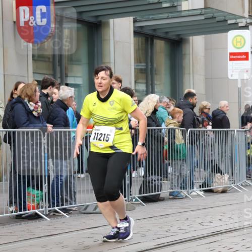 05.10.2025 - 20. swb-Marathon Bremen Strokosch-Dieckow http://msf.ph/oto/9273419 05.10.2025 11:11:30 Ziel 7007, 9420, 9648, 9680, 9726, 9784, 9867, 9999, 10058, 10235, 10236, 10333, 10540, 10815, 10839, 10849, 11088, 11172, 11215, 11563, 7007, 9420, 9648, 9680, 9726, 9784, 9867, 9999, 10058, 10235, 10236, 10333, 10540, 10815, 10839, 10849, 11088, 11172, 11215, 11563 meine-sportfotos.de