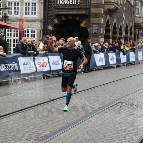 05.10.2025 - 20. swb-Marathon Bremen Yannick Fuchs http://msf.ph/oto/9273473 05.10.2025 12:25:05 Ziel 1357 meine-sportfotos.de