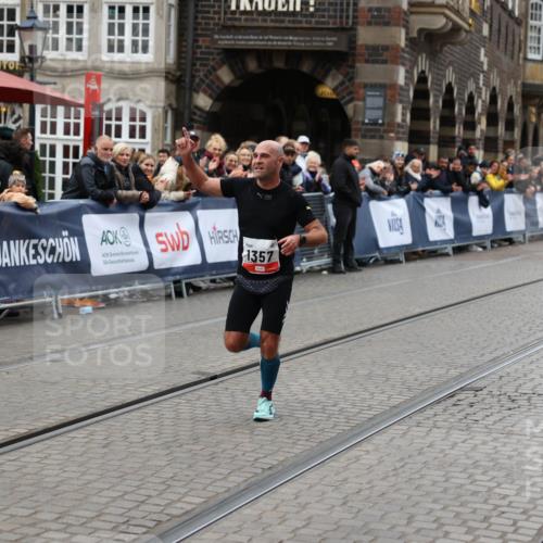 05.10.2025 - 20. swb-Marathon Bremen Yannick Fuchs http://msf.ph/oto/9273479 05.10.2025 12:25:06 Ziel 1357 meine-sportfotos.de