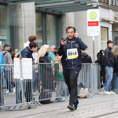 05.10.2025 - 20. swb-Marathon Bremen Strokosch-Dieckow http://msf.ph/oto/9273480 05.10.2025 11:11:33 Ziel 7007, 9420, 9648, 9680, 9726, 9784, 9867, 9999, 10235, 10236, 10499, 10540, 10815, 10839, 10849, 11088, 11172, 11215, 11563, 7007, 9420, 9648, 9680, 9726, 9784, 9867, 9999, 10235, 10236, 10499, 10540, 10815, 10839, 10849, 11088, 11172, 11215, 11563 meine-sportfotos.de