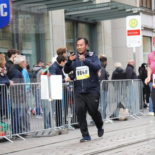 05.10.2025 - 20. swb-Marathon Bremen Strokosch-Dieckow http://msf.ph/oto/9273505 05.10.2025 11:11:33 Ziel 7007, 9420, 9648, 9680, 9726, 9784, 9867, 9999, 10235, 10236, 10499, 10540, 10815, 10839, 10849, 11088, 11172, 11215, 11563, 7007, 9420, 9648, 9680, 9726, 9784, 9867, 9999, 10235, 10236, 10499, 10540, 10815, 10839, 10849, 11088, 11172, 11215, 11563 meine-sportfotos.de