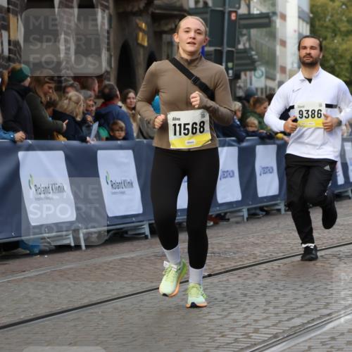 05.10.2025 - 20. swb-Marathon Bremen Strokosch-Dieckow http://msf.ph/oto/9273517 05.10.2025 11:11:17 Ziel 9011, 9264, 9273, 9386, 9479, 10183, 10614, 11158, 11568, 11578 meine-sportfotos.de