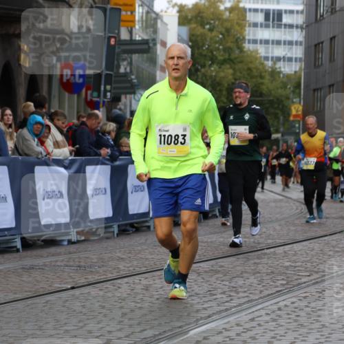 05.10.2025 - 20. swb-Marathon Bremen Strokosch-Dieckow http://msf.ph/oto/9273614 05.10.2025 11:11:24 Ziel 10320, 11083 meine-sportfotos.de