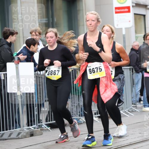 05.10.2025 - 20. swb-Marathon Bremen Strokosch-Dieckow http://msf.ph/oto/9273628 05.10.2025 11:11:37 Ziel 7007, 9420, 9526, 9648, 9675, 9680, 9726, 9784, 9867, 10235, 10236, 10463, 10499, 10540, 10815, 10839, 10849, 11088, 11215, 11563, 7007, 9420, 9526, 9648, 9675, 9680, 9726, 9784, 9867, 10235, 10236, 10463, 10499, 10540, 10815, 10839, 10849, 11088, 11215, 11563 meine-sportfotos.de