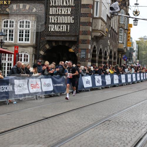 05.10.2025 - 20. swb-Marathon Bremen Yannick Fuchs http://msf.ph/oto/9273629 05.10.2025 12:25:22 Ziel 784 meine-sportfotos.de