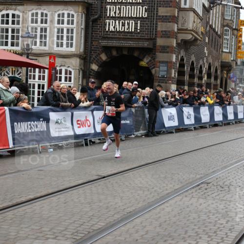 05.10.2025 - 20. swb-Marathon Bremen Yannick Fuchs http://msf.ph/oto/9273685 05.10.2025 12:25:22 Ziel 784 meine-sportfotos.de