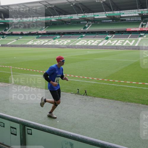 05.10.2025 - 20. swb-Marathon Bremen Michael Burmester http://msf.ph/oto/9273717 05.10.2025 12:49:12 Laufen im Stadion 150, 187, 270, 492, 1195, 1257, 1535, 1609, 1625, 1654, 1727, 1876, 2044, 2119, 2356, 2594, 2988, 2990, 3124, 3320, 3544, 3738, 3819, 3960, 4385, 5103, 5599, 6171, 6431, 6463, 6619, 6632, 6877, 7904, 8216, 8507, 8630, 8687, 8897, 9114, 1370, 1724, 2241, 2974, 3324, 3819, 4353, 5103, 5786, 6251, 8244, 8923, 8932 meine-sportfotos.de