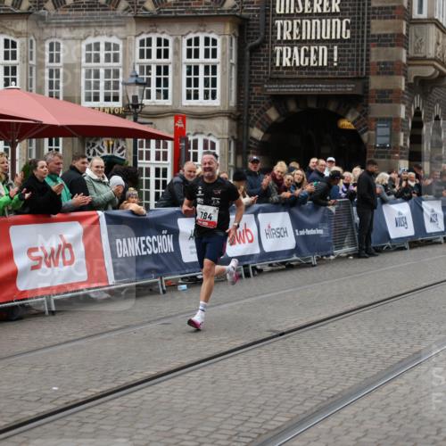 05.10.2025 - 20. swb-Marathon Bremen Yannick Fuchs http://msf.ph/oto/9273718 05.10.2025 12:25:23 Ziel 784 meine-sportfotos.de